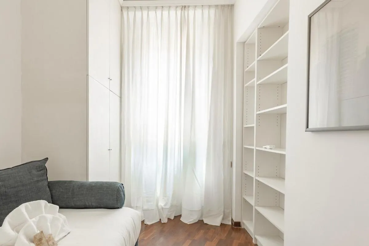 Apartment La Dolce Vita - Elegant Retreat In The Heart Of Rom