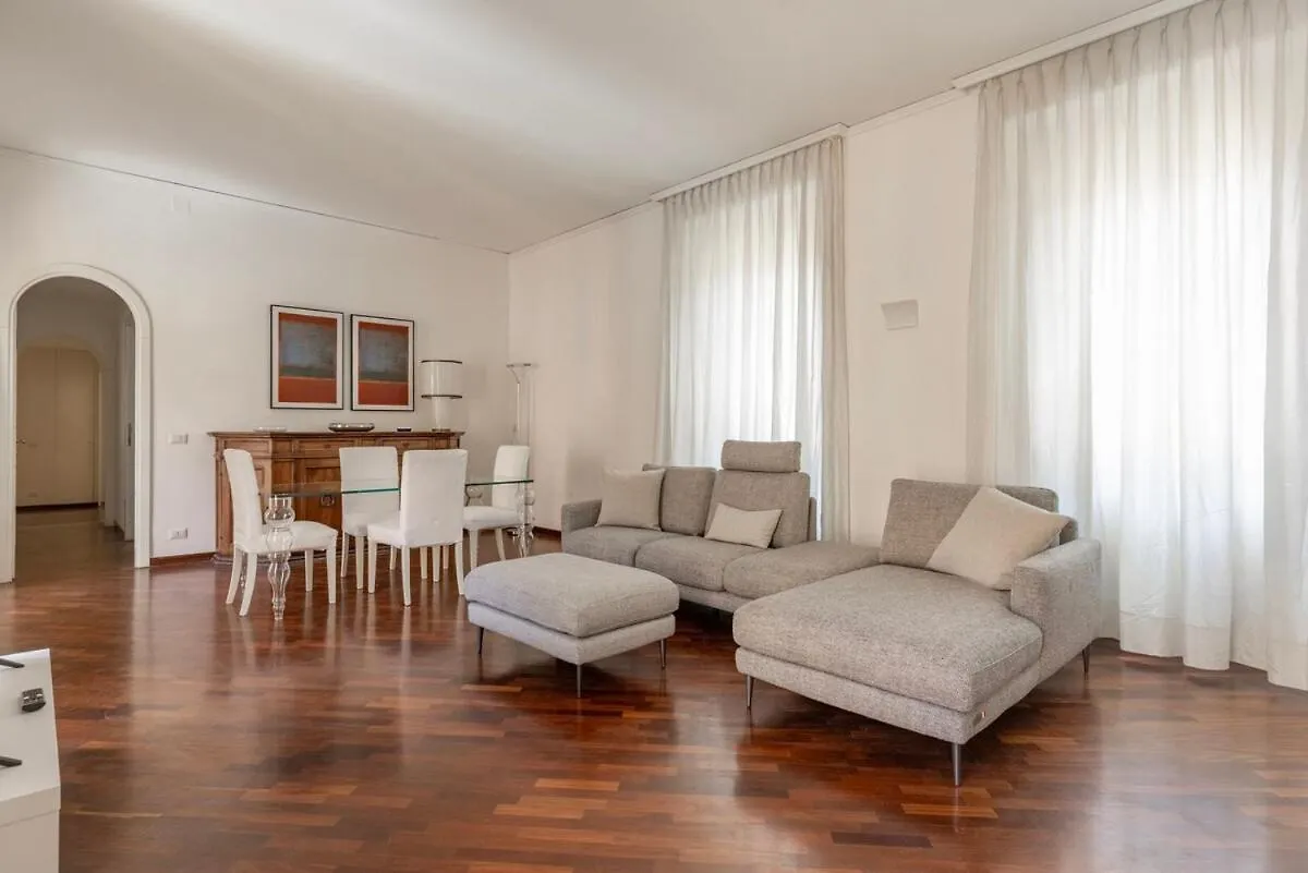 La Dolce Vita - Elegant Retreat In The Heart Of Rom 0*,